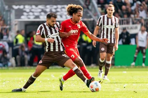 Санкт-Паули против Аугсбурга